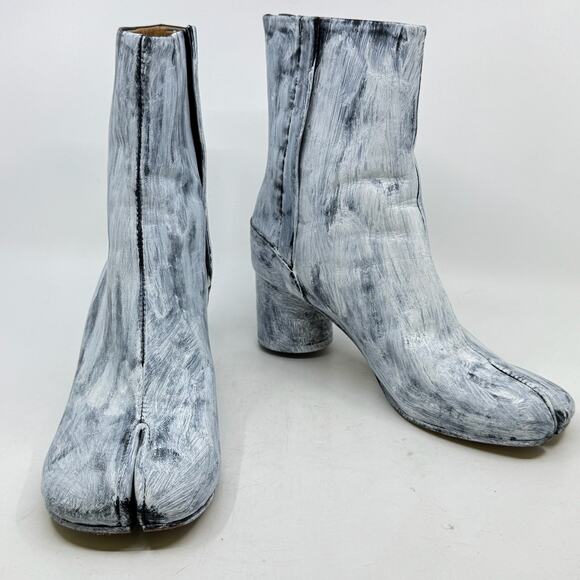 MAISON MARGIELA Painted White Tabi Boots - Picture 1 of 11